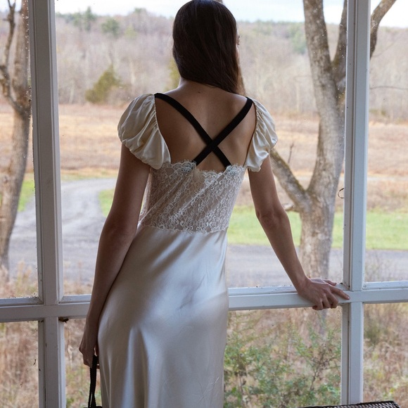 Doen Sabrina Dress ~ candlelight - Picture 4 of 13